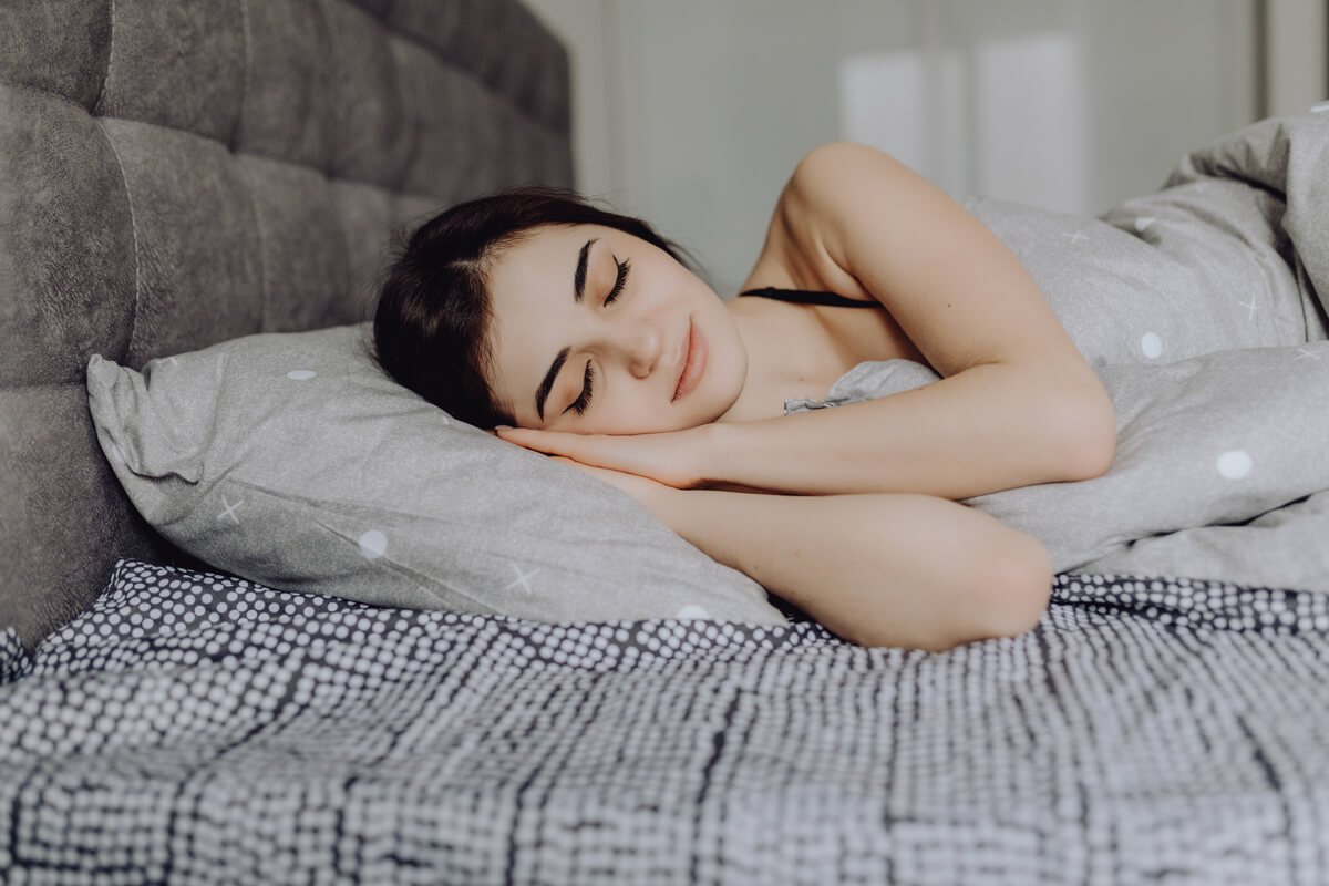 7 Beneficial Connections Between Good Sleep And Beautiful Skin