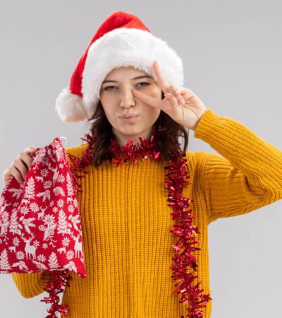 12 Christmas Outfit Ideas For Teenage Girls
