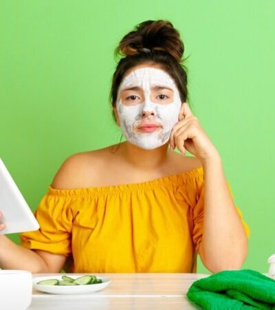 5 Best Homemade Scrub For Oily Skin (for teenage girls)